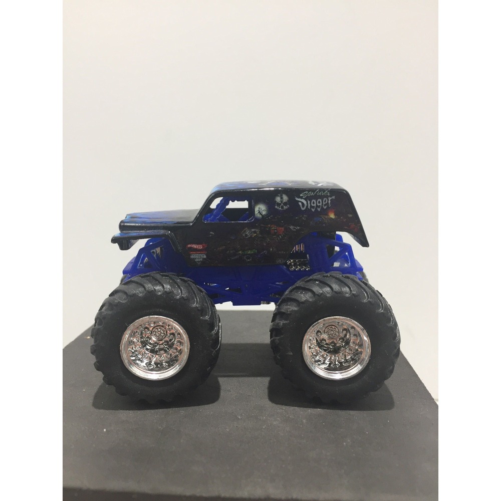 Hot Wheels Monster Jam Monster Truck Son Uva Digger. In Great Condition. 1:64